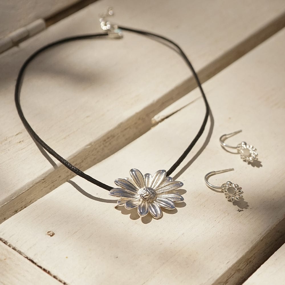 Daisy Large Cord Flower Necklace Sterling Silver