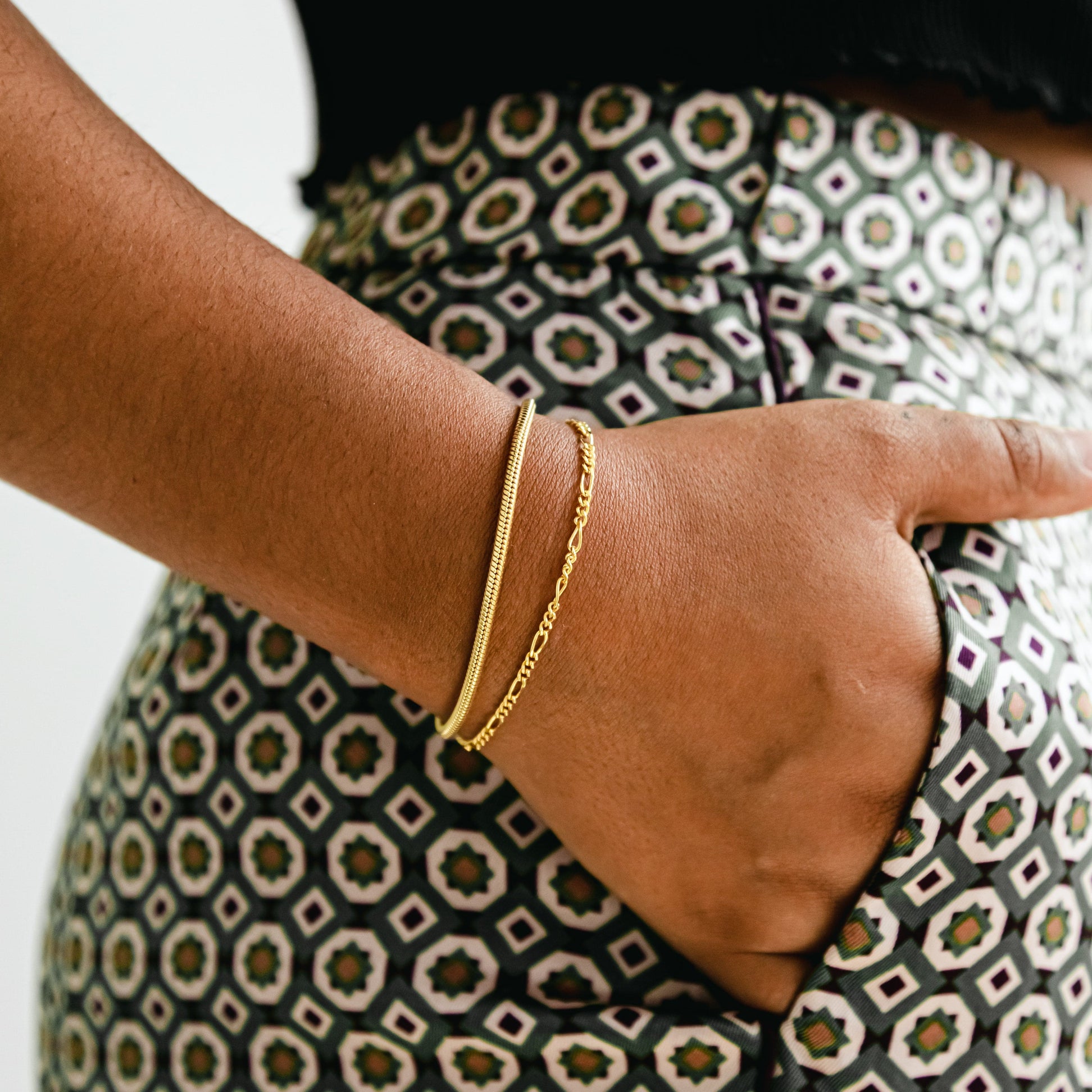 Thin Figaro Chain Bracelet 18ct Gold Plate