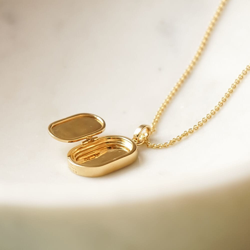 Palm Engraved Oval Locket 18ct Gold Plate